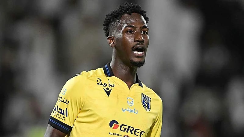 الاتحاد يفاوض عون السلولي