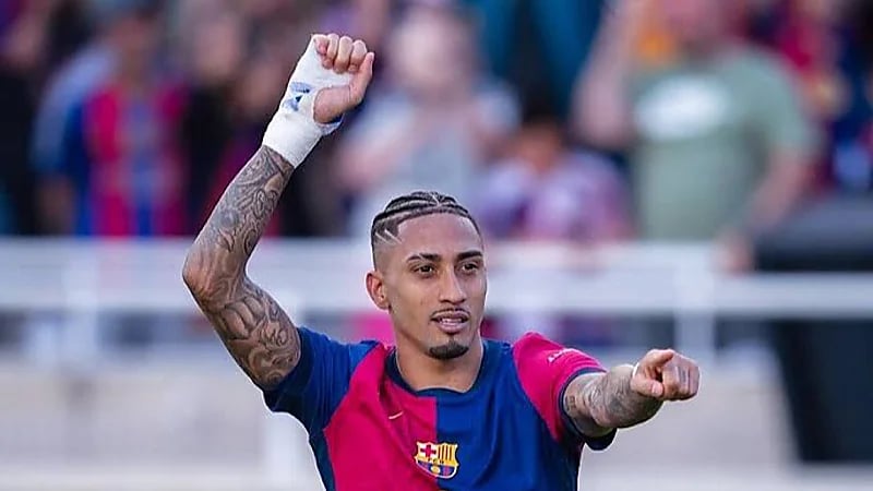 رافينيا يتهم شخصيات ديزني لاند باريس بالتمييز ضد طفل