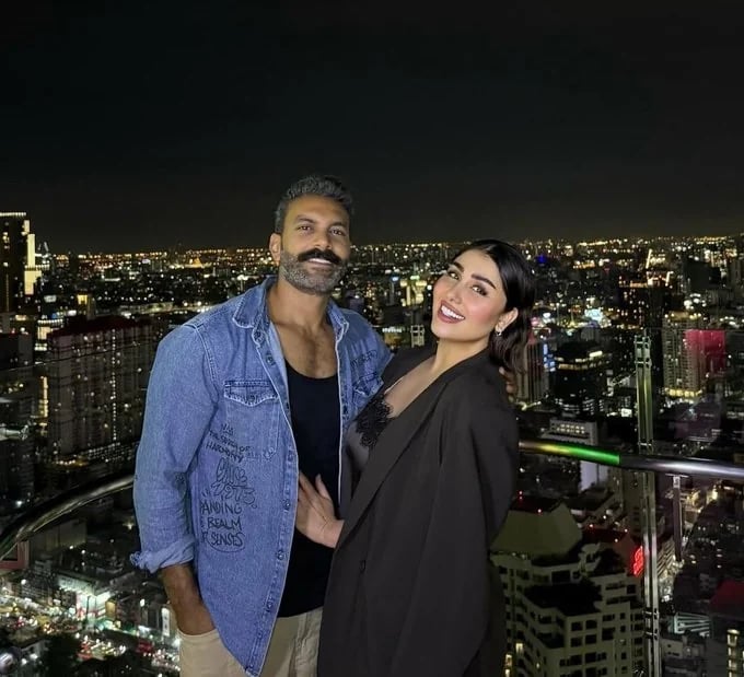 هنادي الكندري لزوجها: أنت رجل لا يتكرر بتاريخ الورد والشعر