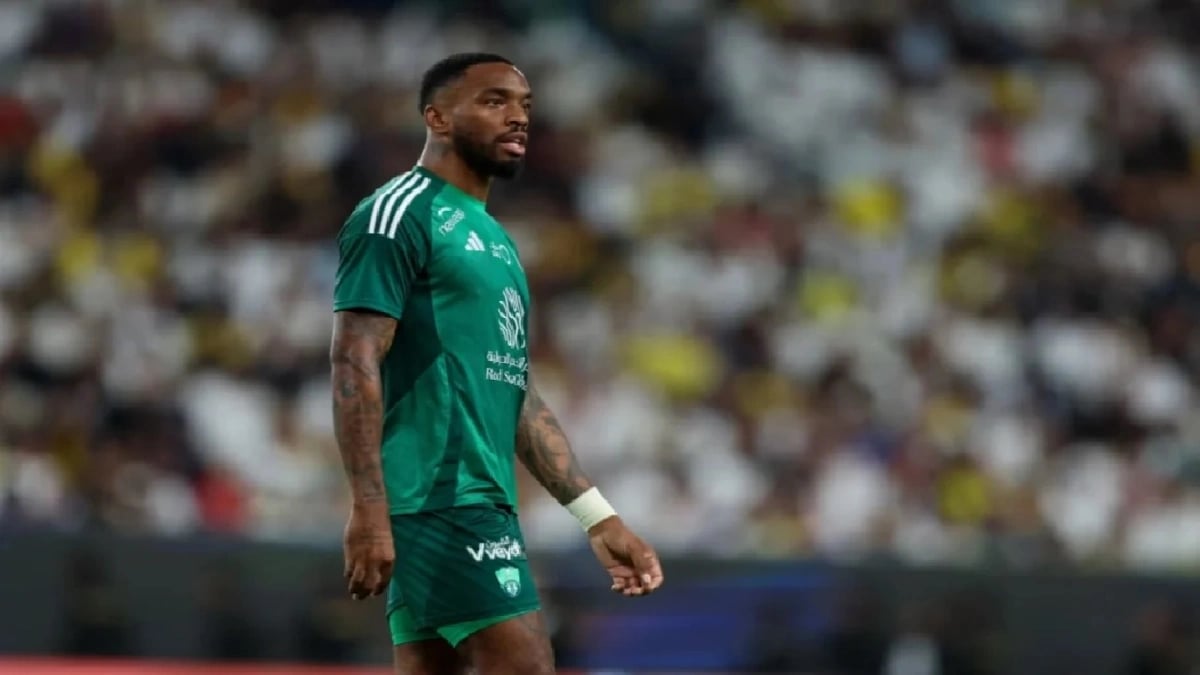 توتنهام يدرس ضم إيفان توني