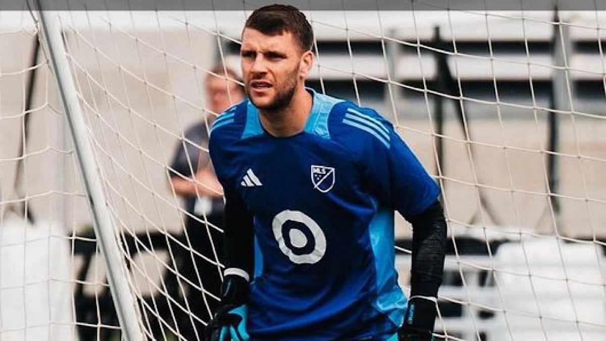 جاهزية حارس إندونيسيا قبل لقاء الأخضر