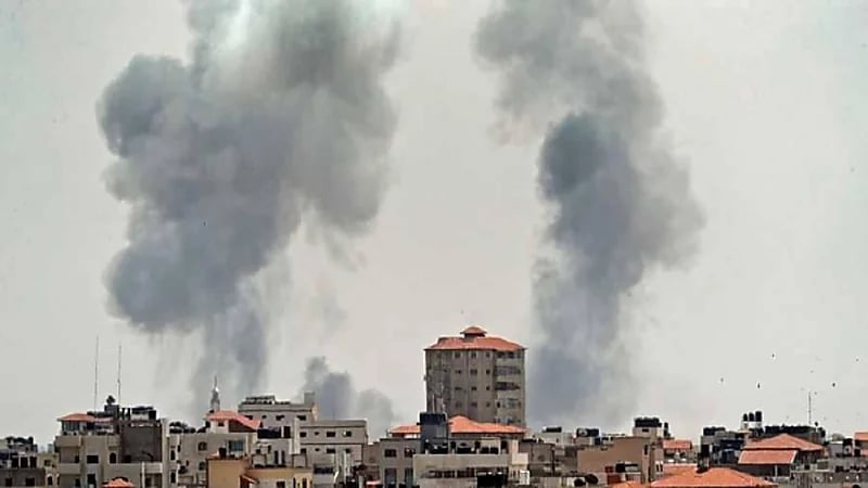 استشهاد فلسطينية وإصابة العشرات في سلسلة غارات شنتها طائرات الاحتلال على قطاع غزة