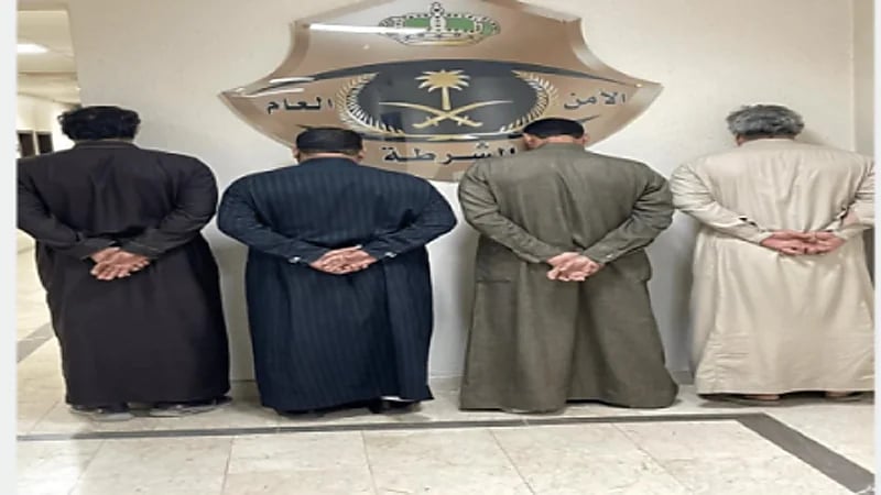 الإطاحة بـ 4 أشخاص أحدهم مارس أفعالًا منافية للآداب بحفر الباطن