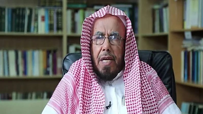 بالفيديو.. رسالة "المطلق" لزوجتين لا تخدمان زوجهما إلا بمقابل مادي