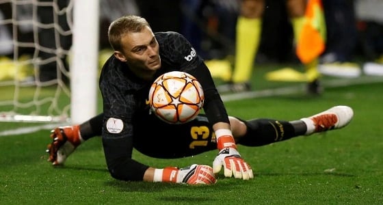 3 فرق كبرى تطارد حارس برشلونة