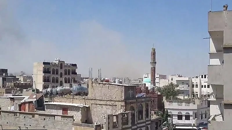 بالفيديو.. القوات الجوية توجه ضربات قوية للحوثيين في صنعاء