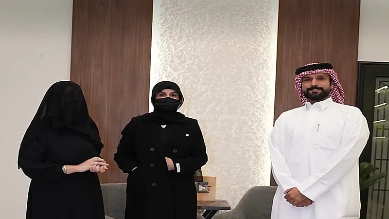 كويتي يتوجه إلى إيران بسيارته لإجلاء نساء كويتيات استفزعن فيه.. فيديو