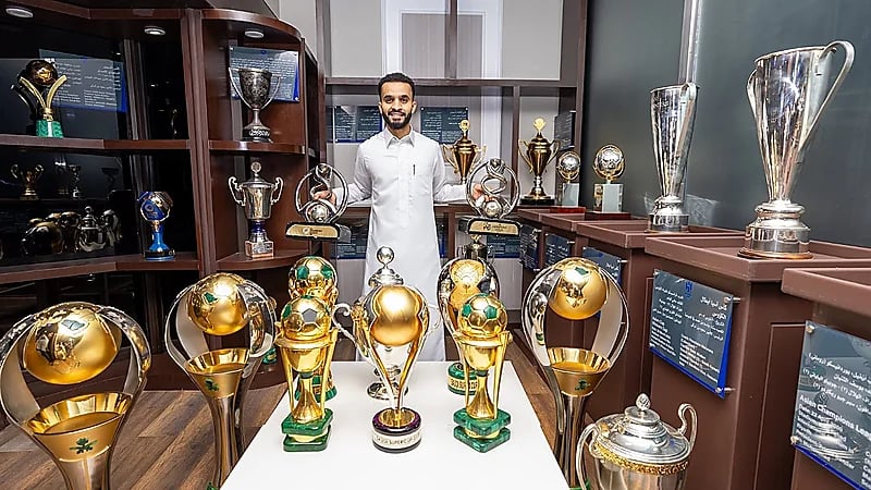 الهلال يودع محمد البريك تمهيداً لانتقاله إلى نيوم .. صور