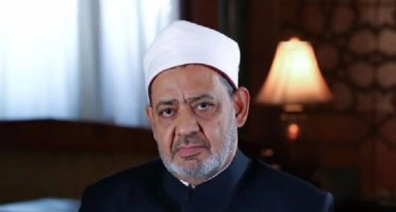 شيخ الأزهر يتكفل بالحج لسيدة استشهد 12 من أبنائها بحادث الروضة