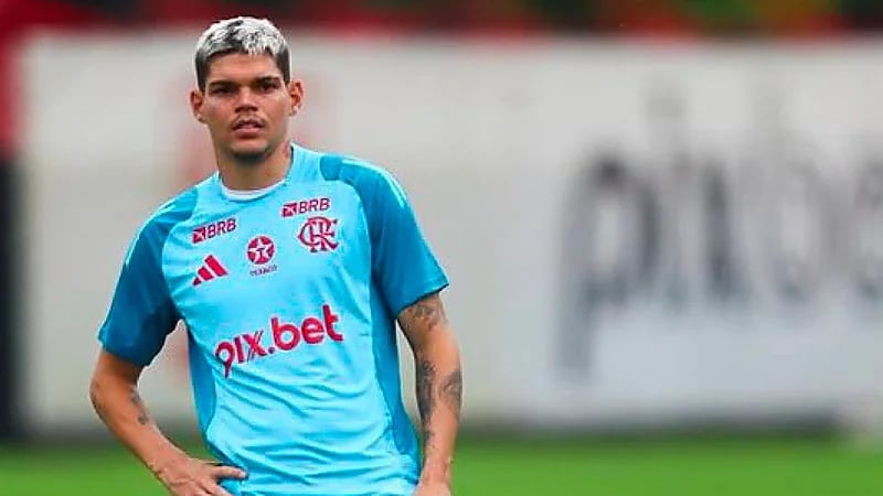 النصر يدرس التعاقد مع لوكاس بطلب من جيسوس