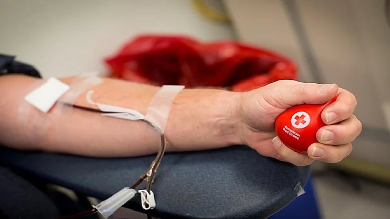 بالفيديو .. استشاري: وزن المتبرع بالدم يجب ألا يكون أقل من 50 كجم