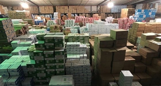 التجارة تضبط 90 ألف منتج إنارة مخالف في 3 مدن