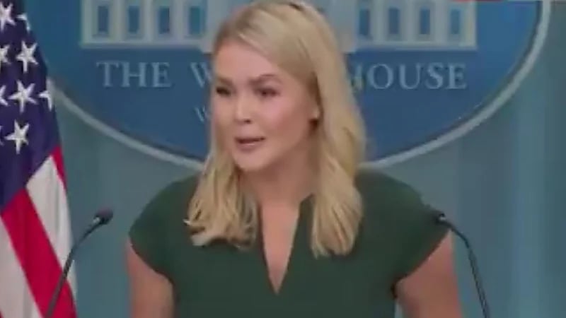 المتحدثة باسم البيت الأبيض: الفرنسيون لا يتحدثون الألمانية الآن بسبب أمريكا.. فيديو