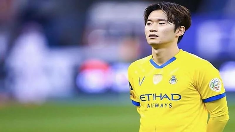 كيم جون سو يرفض تخفيض راتبه الشهري مقابل العودة لفريقه السابق 