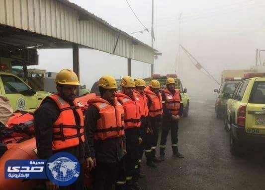 سقوط أمطار غزيرة على الرياض .. و الأمانة تستنفر