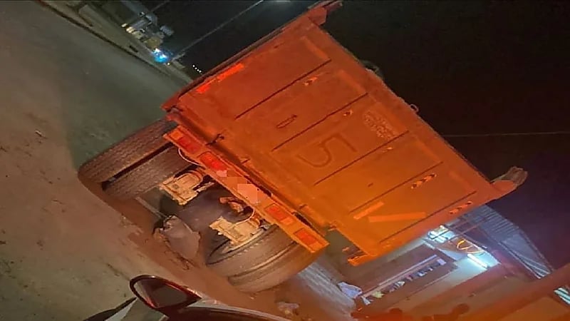 المرور يضبط قائد شاحنة لمخالفته النظام