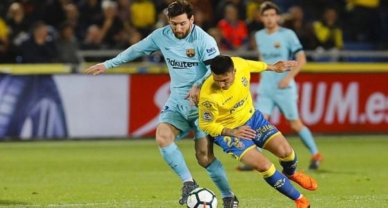 شوستر: ميسي فقط من يستحق الإشادة من بين لاعبي البرسا