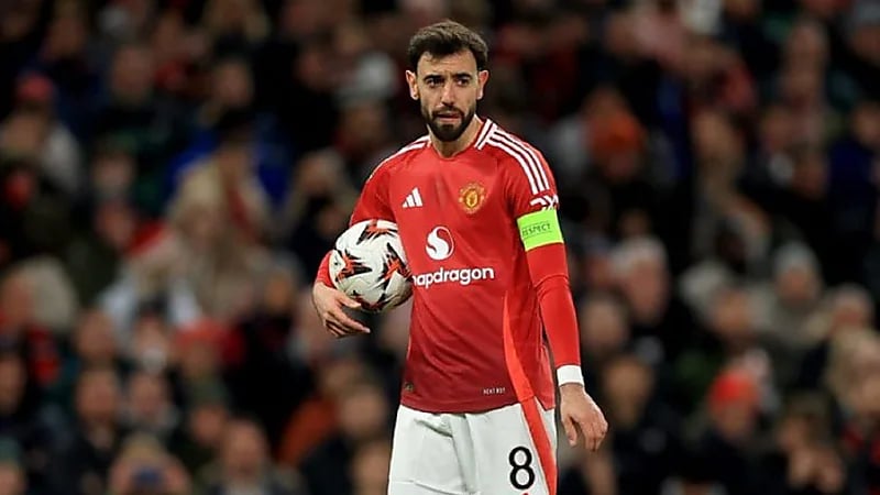 اليونايتد يحسم موقفه من عرض الاتحاد لضم فيرنانديز