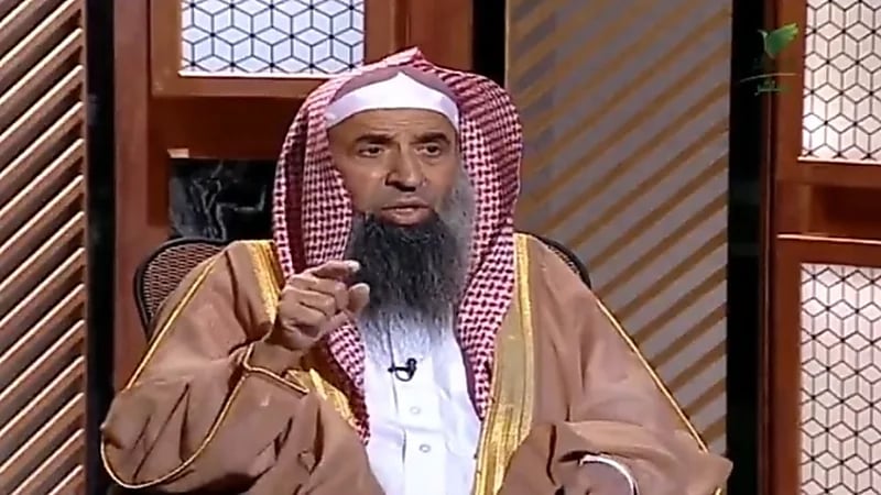 بالفيديو.. «الزامل» يوضح هل تدخل هدايا الزوج لزوجته ضمن الميراث بعد وفاته