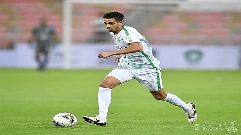 الأسمري يصر على الرحيل عن الأهلي 