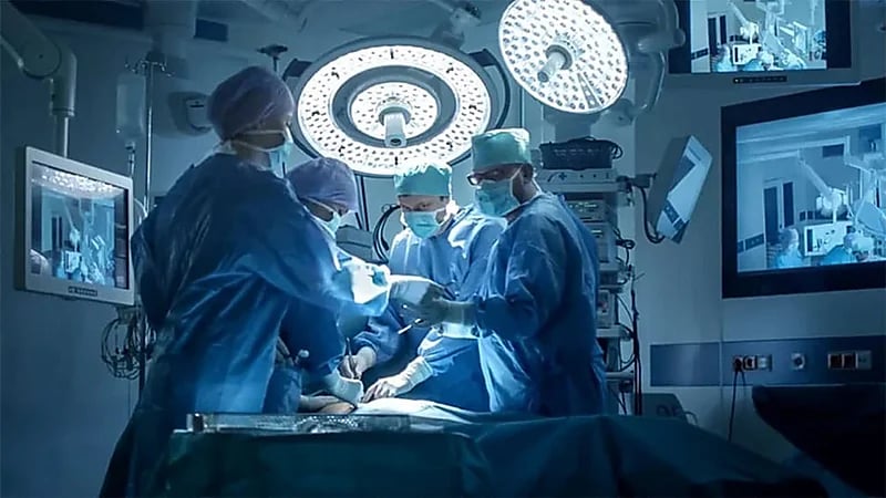 تدخل جراحي ينهي معاناة شاب من صعوبة التنفس بتبوك