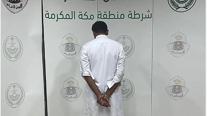 القبض على شخص لنقله 18 مخالفًا لنظام أمن الحدود بالقنفذة