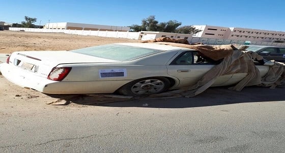 بالصور..أمانة الجوف تنذر أصحاب السيارات التالفة بالمحمدية