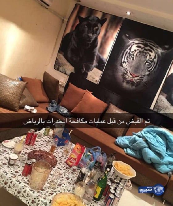 "مكافحة المخدرات" تضبط مروجين عبر "السناب" وترد على متابعيهم بـ: "تم القبض" (الصور)