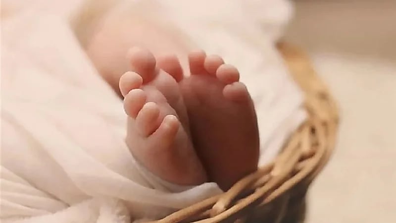 اتهام أم بقتل رضيعها طعنًا لأسباب غامضة!