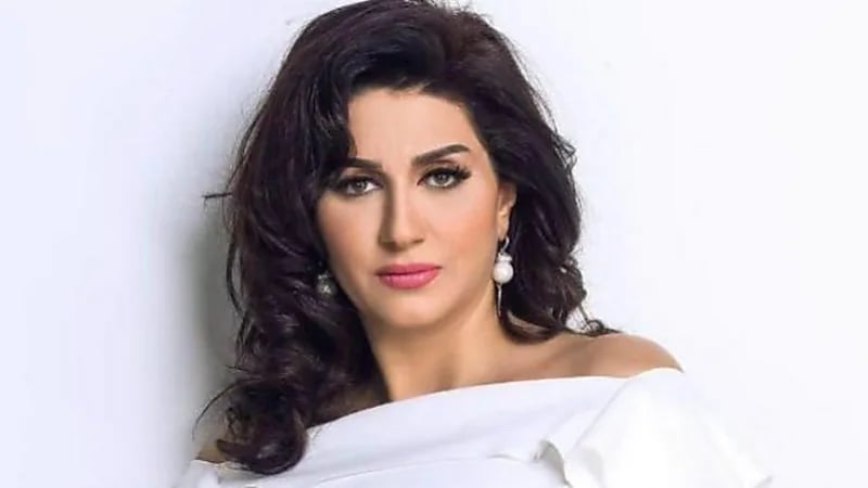 وفاء عامر تنتقد الفنانات التائبات :إحنا بنقدم قيمة للمجتمع