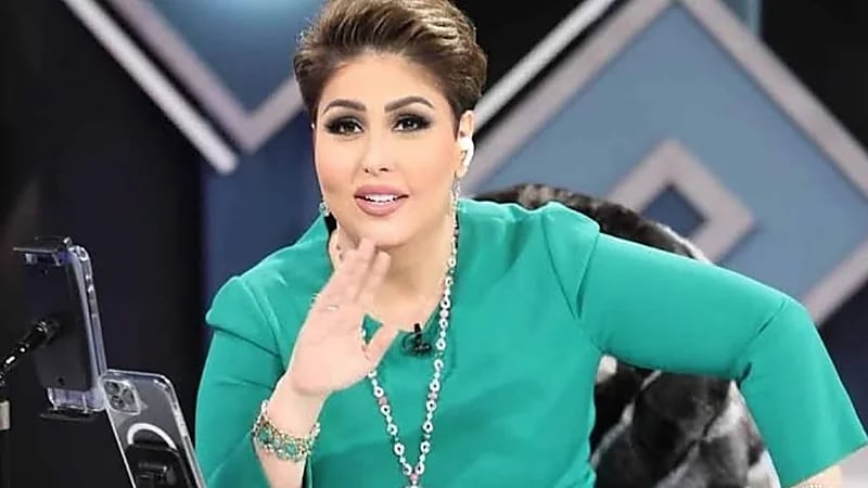 فجر السعيد تهاجم نهى نبيل بعد لقائها بالفنانة نوال في الرياض