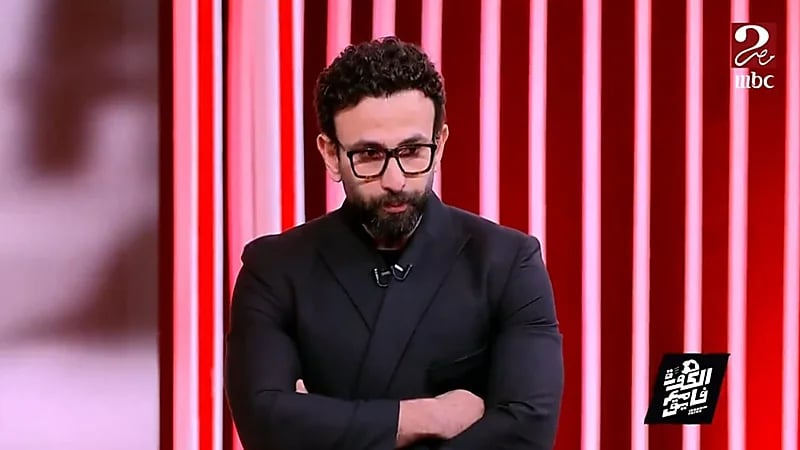 إبراهيم فايق يغالب دموعه وهو يعرض وصية أحمد رفعت .. فيديو