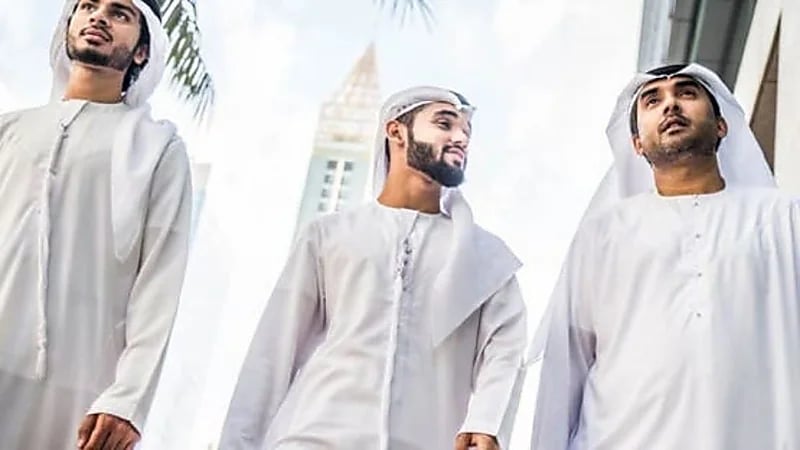 الإمارات تحظر ارتداء الزي الوطني على غير الإماراتيين في الإعلانات
