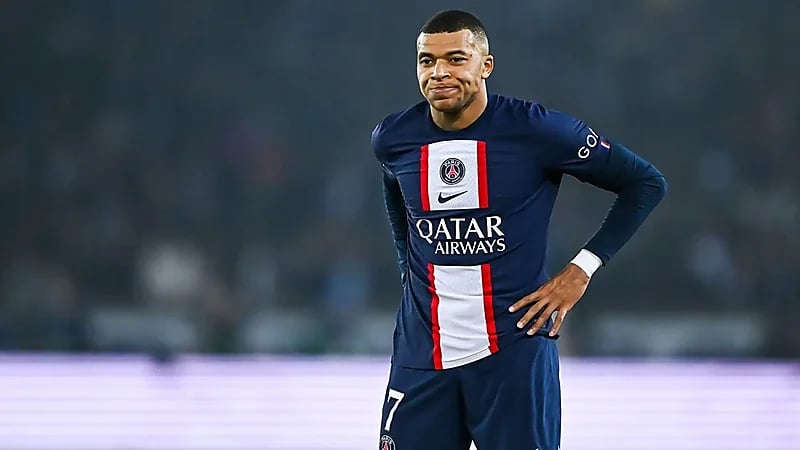 سان جيرمان يطالب مبابي بسرعة اتخاذ القرار..الرحيل أم التجديد