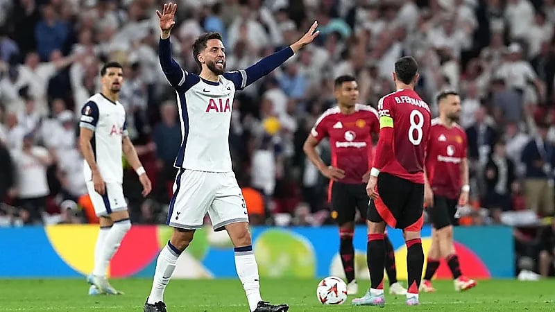 الاتحاد الإنجليزي يعاقب نادي توتنهام