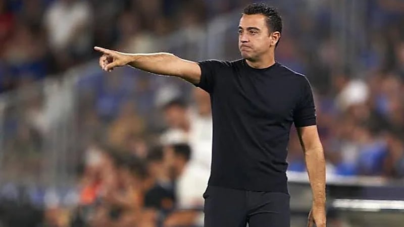 تشافي يغضب ويشتم والدة حكم مباراة برشلونة ولاس بالماس