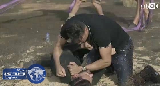 بالفيديو.. الحضري ينهال بالضرب و السباب على رامز جلال بعد وقوعه في الفخ