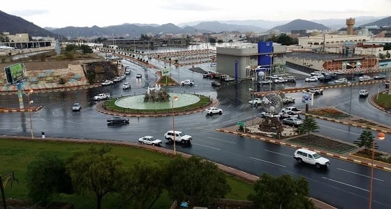 أمطار غزيرة على محافظة ظهران الجنوب