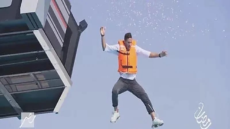 بالفيديو.. رمضان صبحي يقع في فخ مقالب " رامز عقله طار "