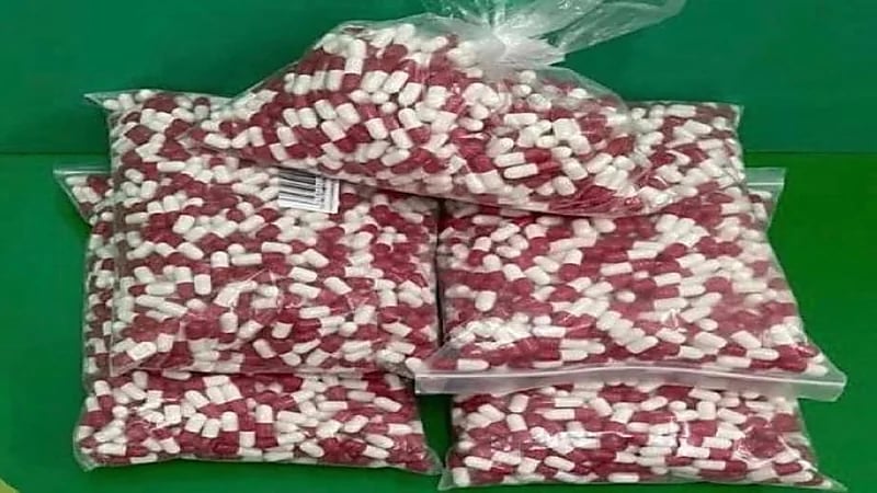 القبض على مخالف لنظام أمن الحدود لتهريبه 21 ألف قرصًا خاضعًا لتنظيم التداول الطبي