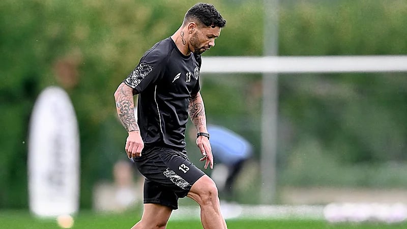 الخليج يقدم عرضًا للتعاقد مع كارلوس جونيور