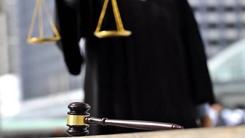 العدل تجدد التنبيه بضوابط إعلان المحامي عن نفسه وعن عمله