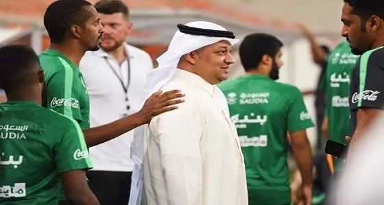 غدا.. " الأخضر " و " عزت " ينافسان على جوائز أفضل العرب