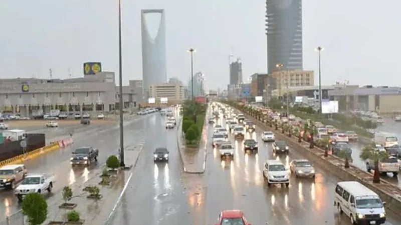 الحصيني يتوقع استمرار الحالة الممطرة العاشرة: احتاطوا بالملابس