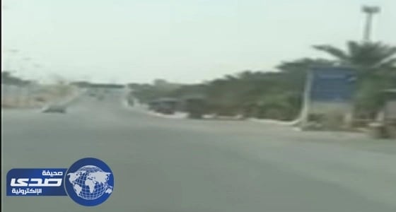 بالفيديو.. كاميرا «ساهر» متخفية وراء لوحات إعلانية بالرياض