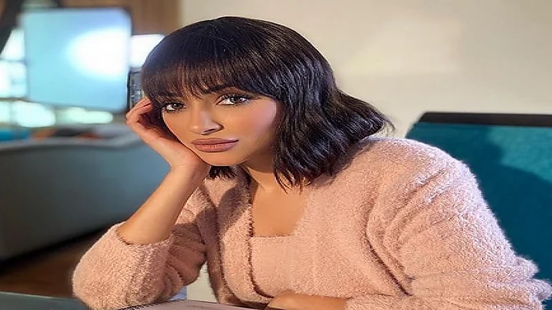 شاهد.. شوق الهادي تؤدي رقصة عفوية