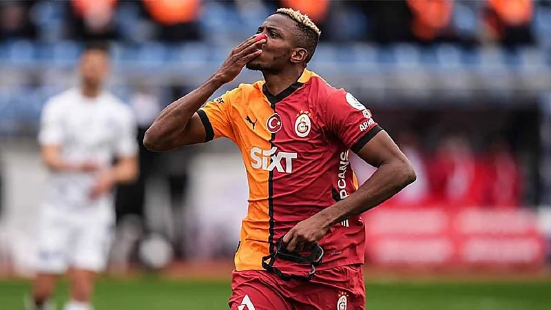 أوسيمين يعلق لأول مرة على أنباء مفاوضاته مع الهلال