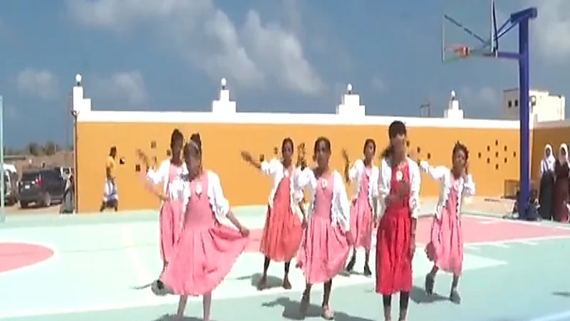بالفيديو.. أهالي سقطرى يحتفلون بافتتاح 4 مدارس بمنحة سعودية باليمن
