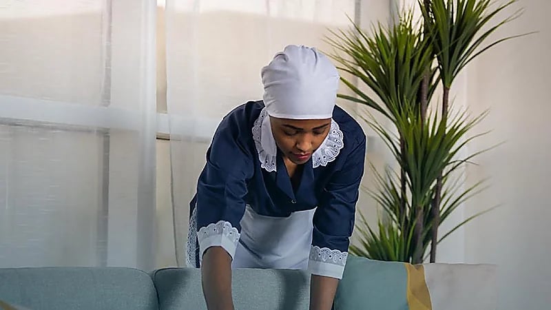 الموارد البشرية تعلن عن مخالفة 15 مكتب استقدام لمخالفة قواعد ممارسة الاستقدام