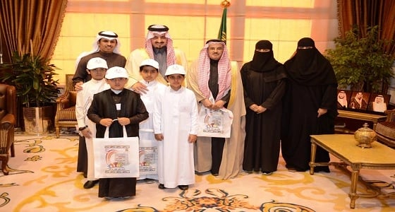 بالصور.. فيصل بن خالد يدشن برنامج " بيئة عسير نحو القمة تسير "